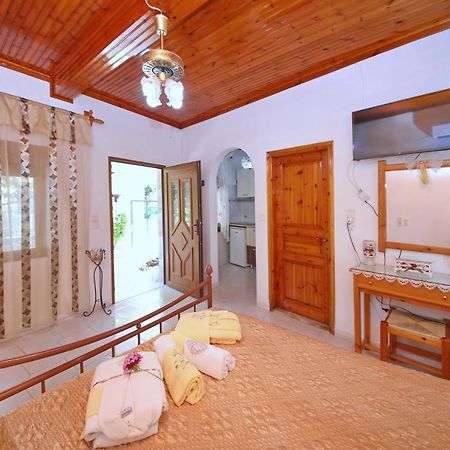 Vasia'S Small Villa Skopelos stad Exteriör bild