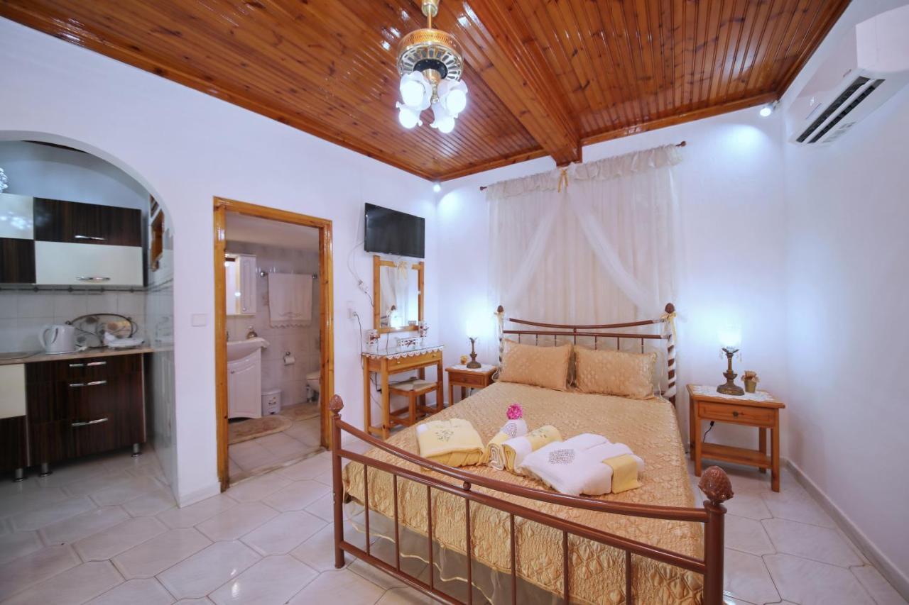 Vasia'S Small Villa Skopelos stad Exteriör bild